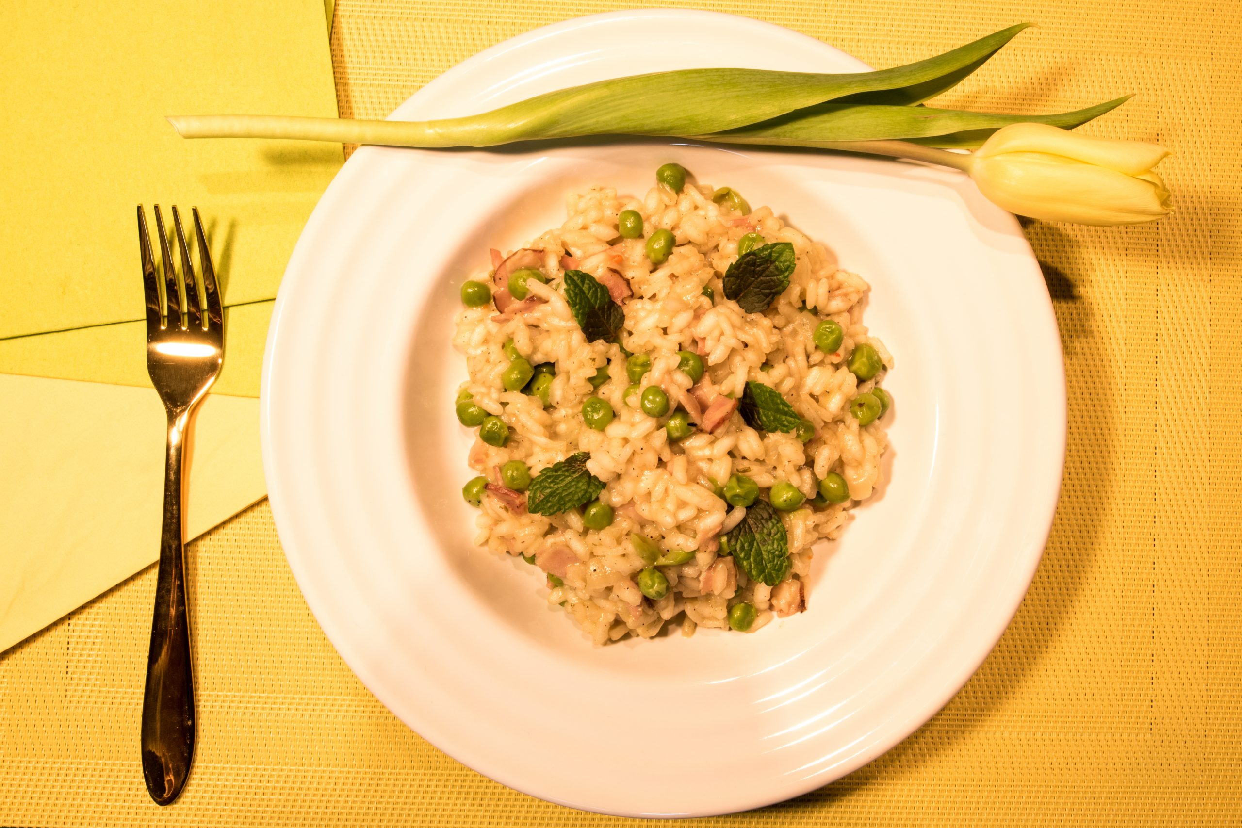 Recept na typické talianske rizoto „Risi e Bisi“ – poďme si ho spolu jednoducho pripraviť